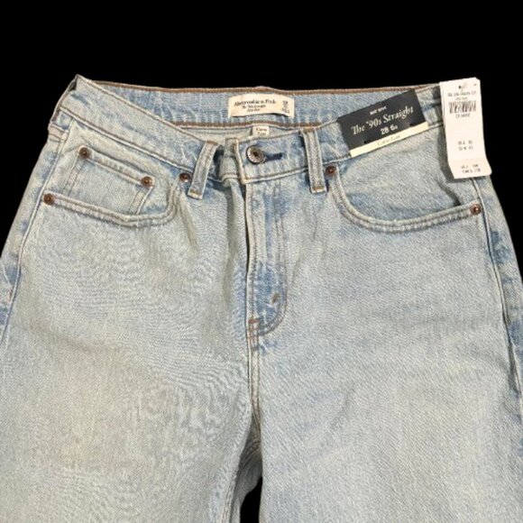 NWT Abercrombie & Fitch The 90"s Straight Mid Rise Curve Love Size 28 6 Short - Picture 3 of 16